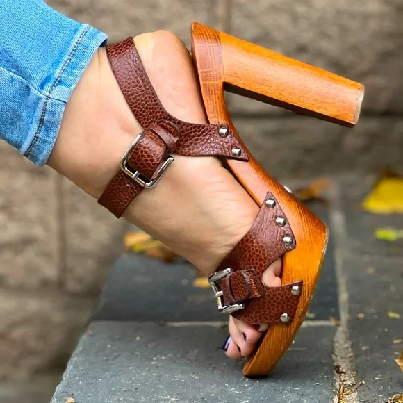 Dolce & Gabbana Cognac brown leather sandals heels with studs western vibe boho - Picture 4 of 11